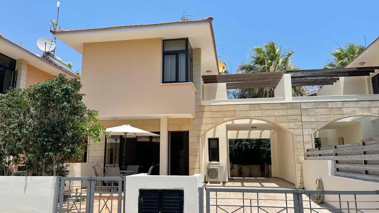 Enalos Villa Larnaca